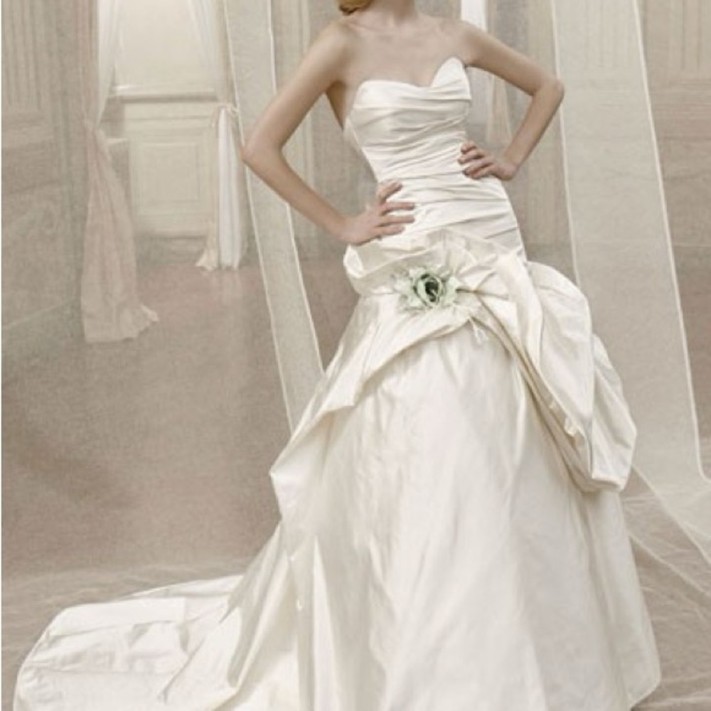 Elegant Silk Cream Wedding Dress - Atelier Aimee